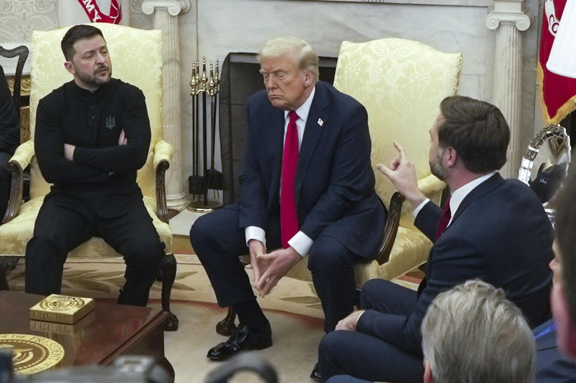 Президент США Дональд Трамп и Владимир Зеленский во время встречи в Вашингтоне Президент США Дональд Трамп и Владимир Зеленский во время встречи в Вашингтоне - РИА Новости, 1920, 03.04.2025