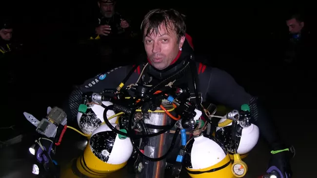 Испанский дайвер Сиско Грасиа