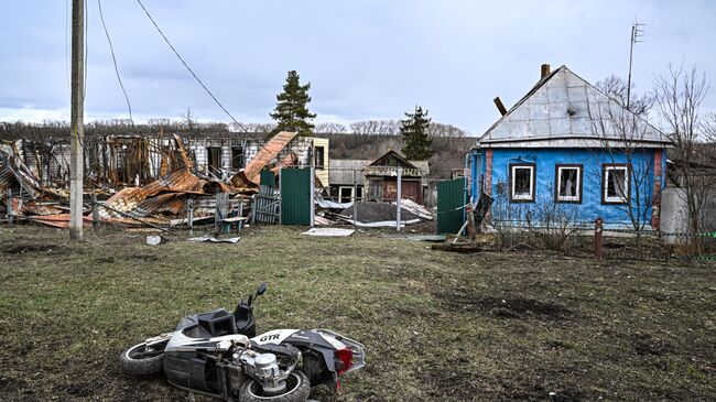 Разрушенные дома в селе Русское Поречное Курской области Разрушенные дома в селе Русское Поречное Курской области