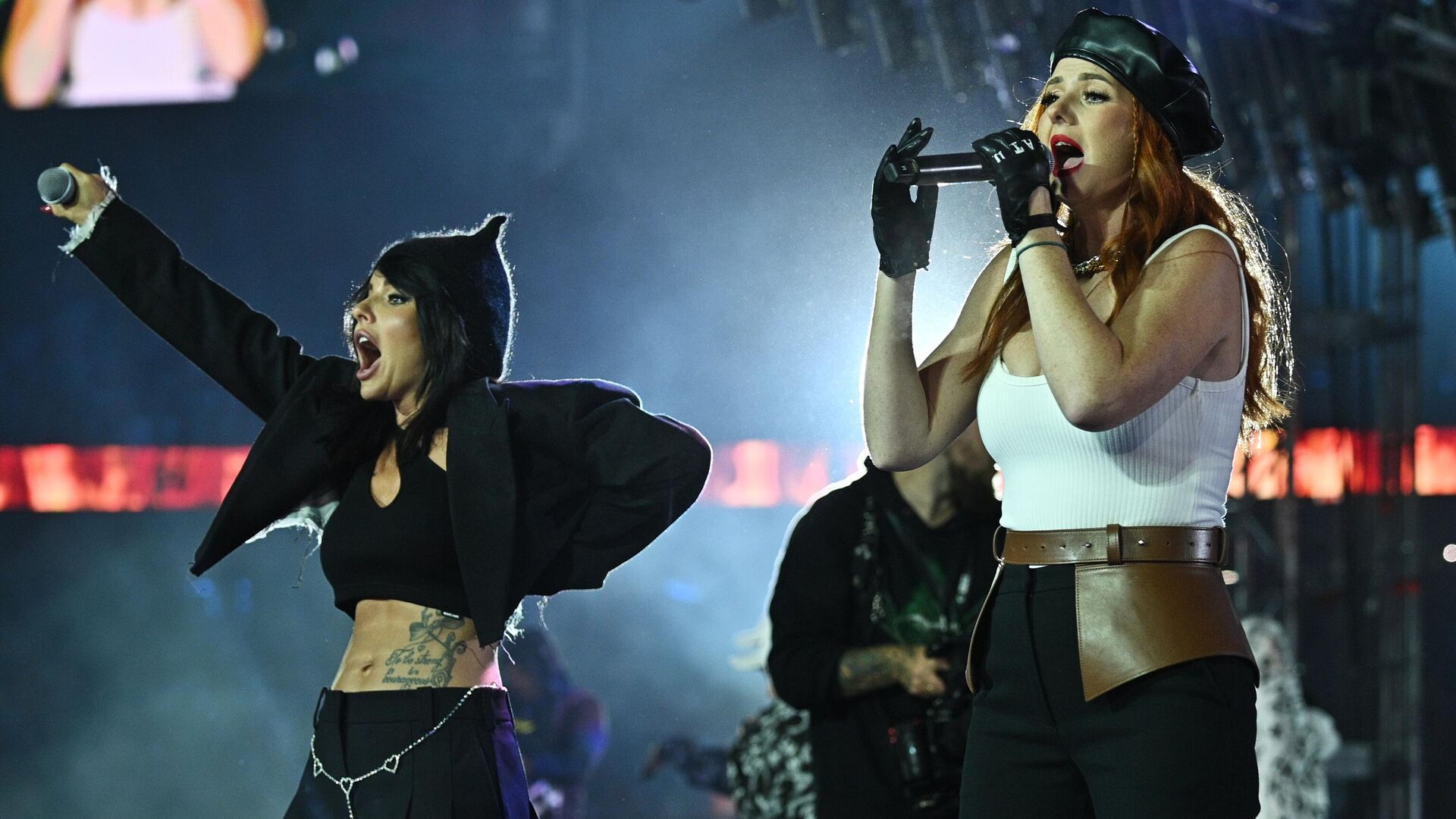 Юлия Волкова и Лена Катина впервые за 15 лет дали сольный концерт в Москве