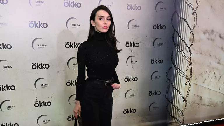 Актриса Юлия Зимина на премьере сериала Аутсорс режиссера Душана Глигорова в кинотеатре Каро 11 Октябрь в Москве