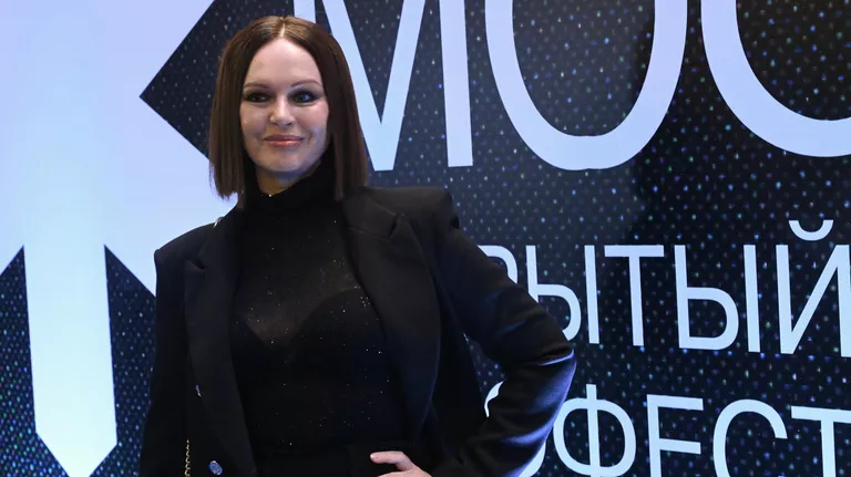 Актриса Ирина Безрукова на открытии фестиваля авторского кино Зимний в кинотеатре Художественный в Москве
