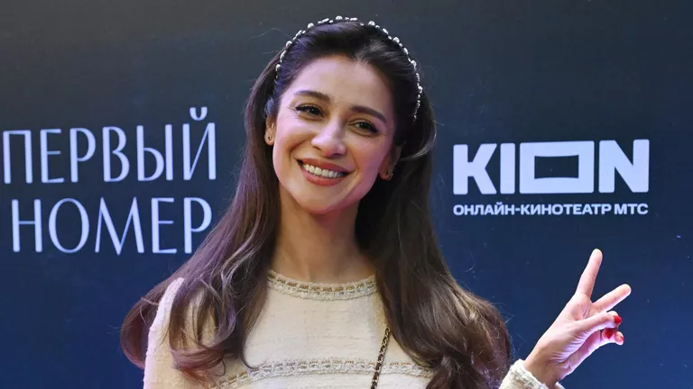 Актриса Равшана Куркова на премьере сериала Первый номер в кинотеатре Художественный в Москве