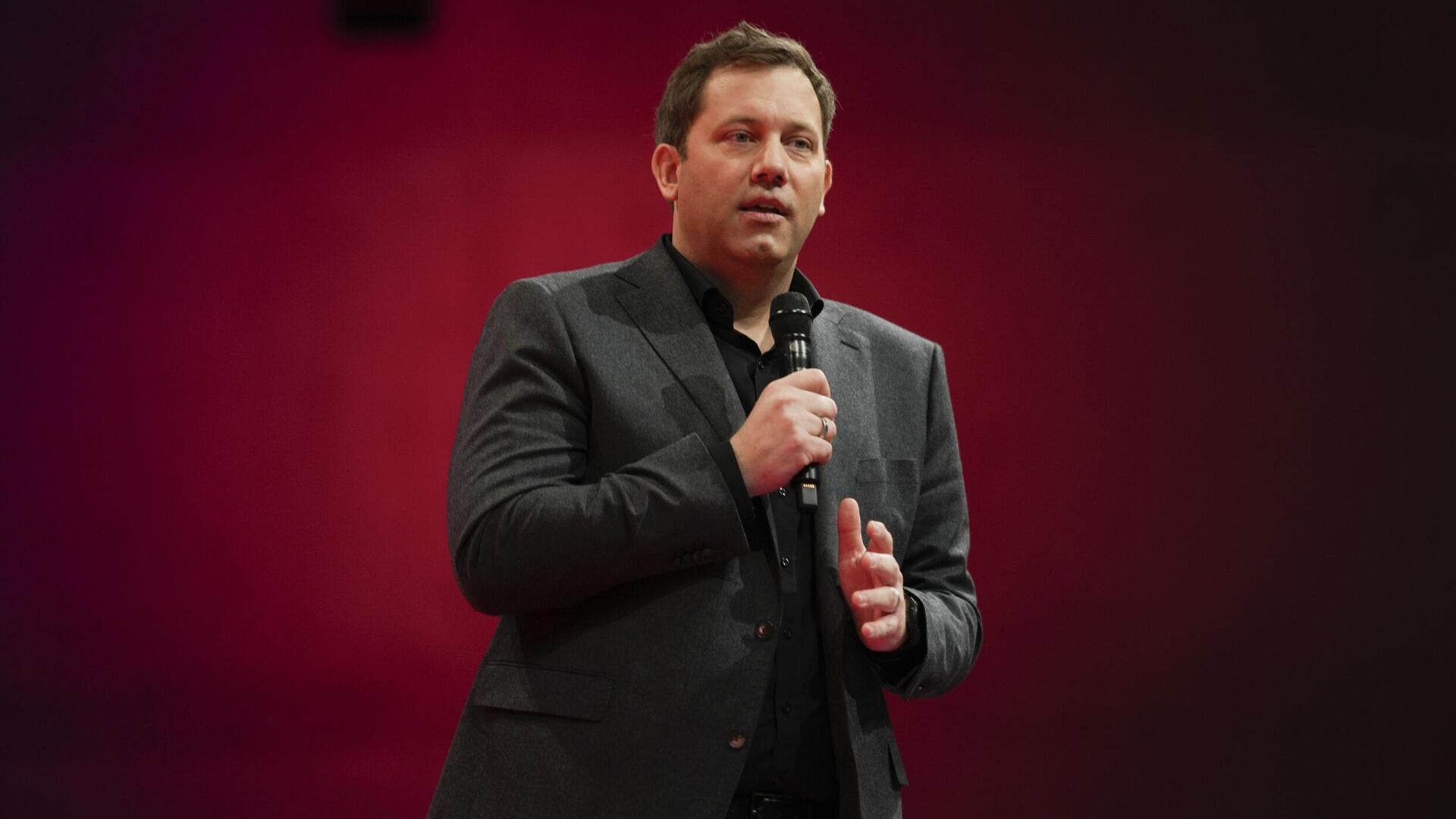 Сопредседатель Социал-демократической партии Германии (СДПГ) Ларс Клингбайль - РИА Новости, 1920, 20.12.2025