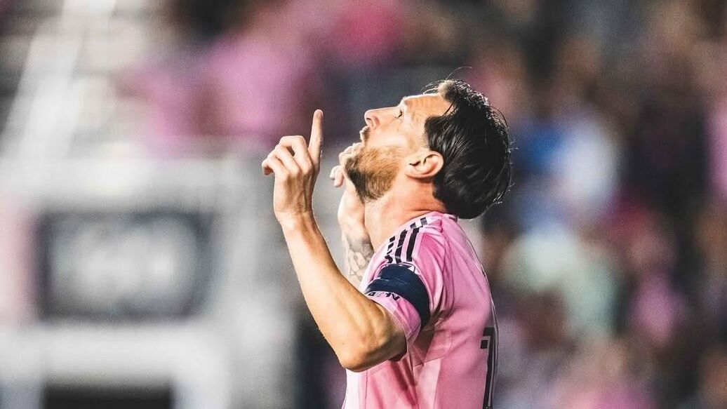 Месси в Индии получил в подарок часы дороже миллиона долларов, сообщают СМИ