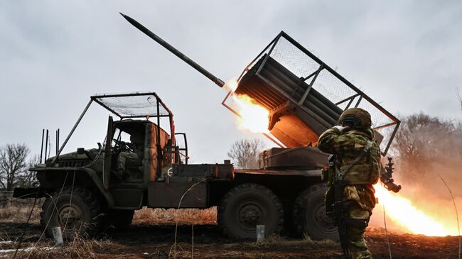 Боевая работа артрасчета РСЗО Град на Курском направлении СВО
