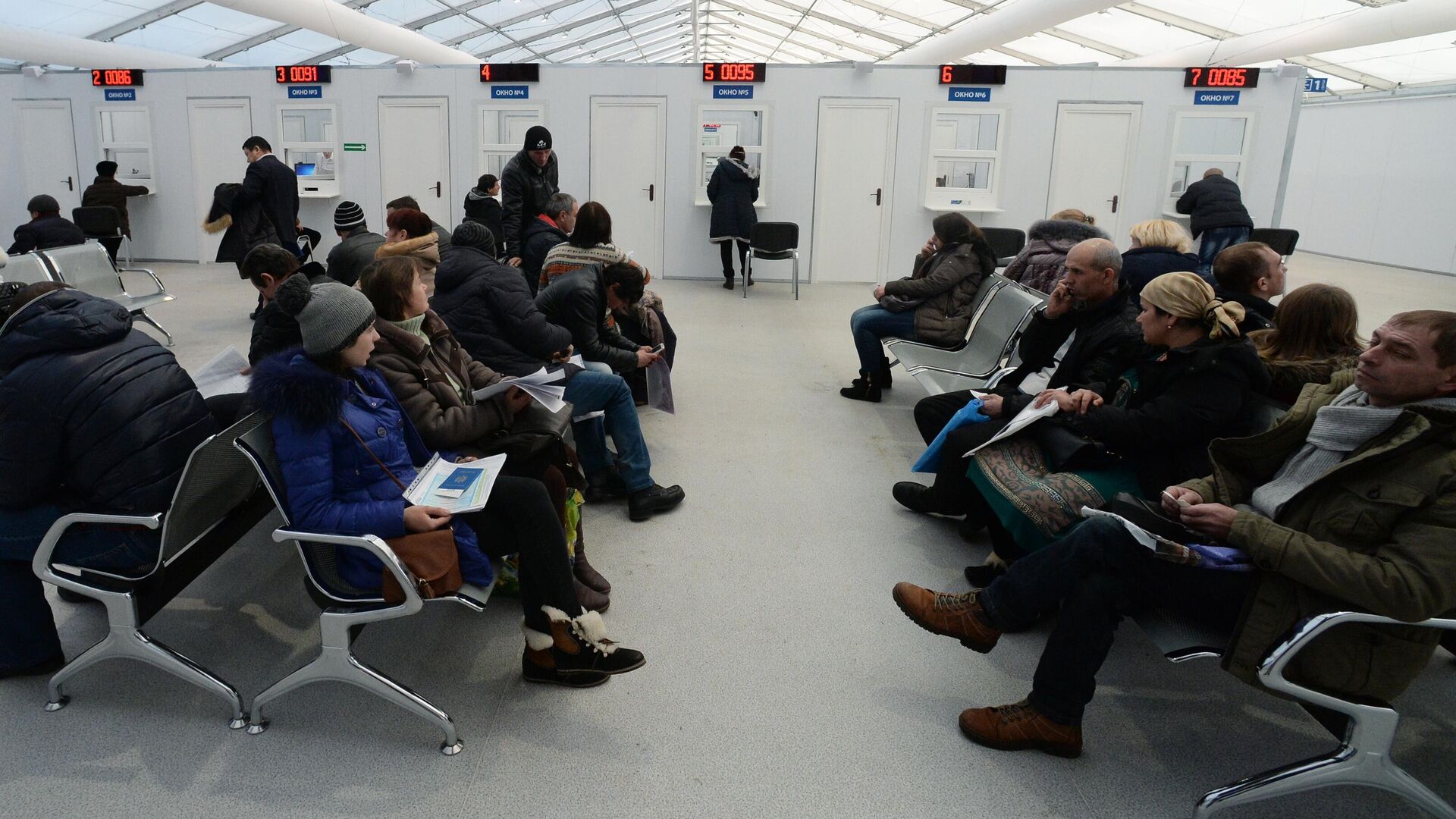 Многофункциональный миграционный центр в Москве Многофункциональный миграционный центр в Москве - РИА Новости, 1920, 06.03.2025