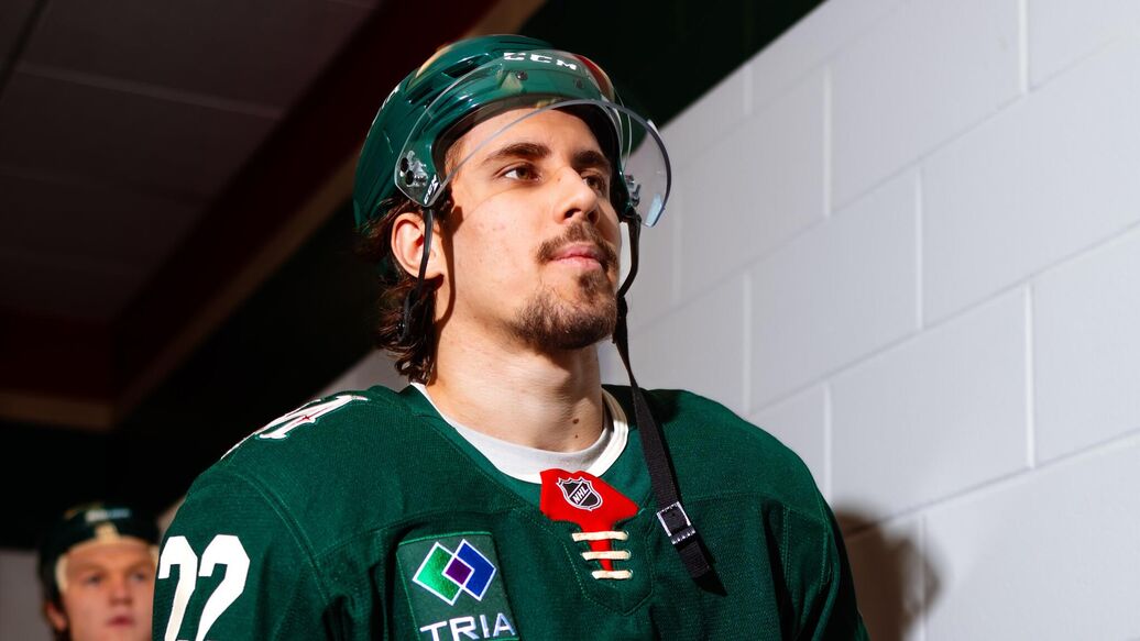 Хуснутдинов подписал новый контракт с "Бостоном"