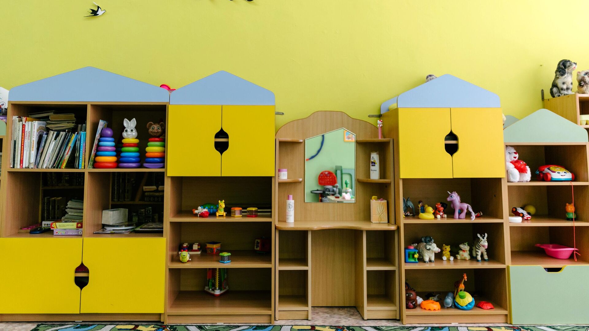 Шкаф с игрушками в детском саду - РИА Новости, 1920, 15.06.2021
