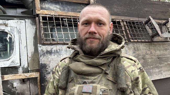 Русский у своей машины Русский у своей машины