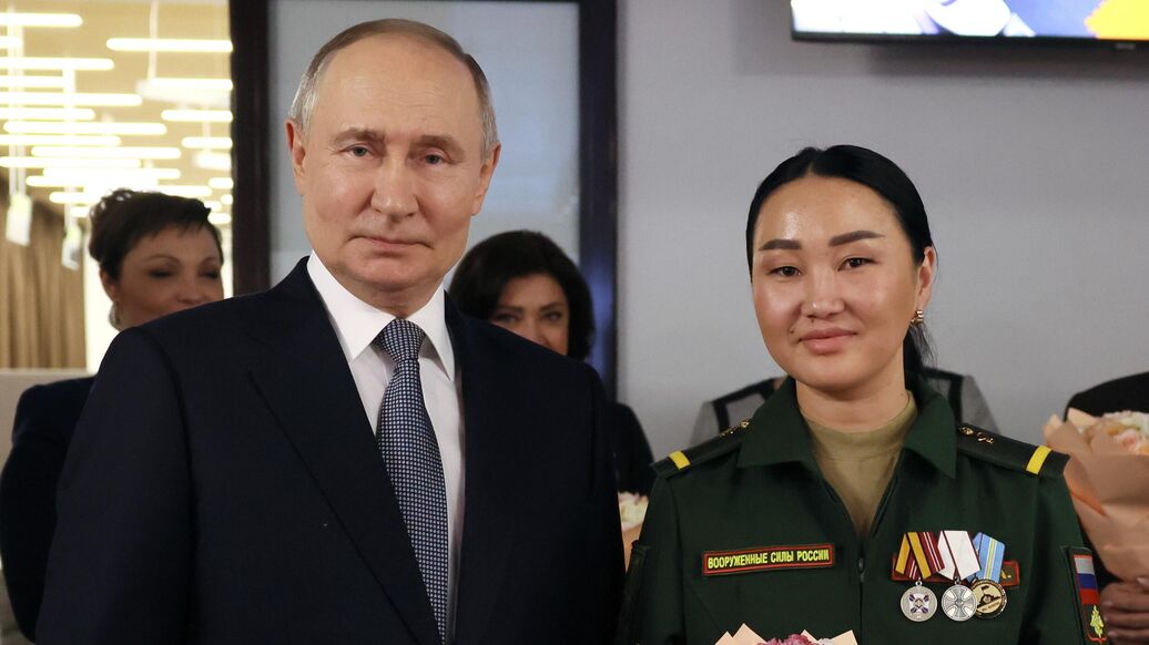 Военный медик из Тувы рассказала, когда дети узнали о ее подвиге