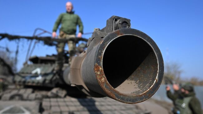 Подбитый танк М1 Абрамс ВСУ,  эвакуированный из-под Суджи в ходе специальной военной операции