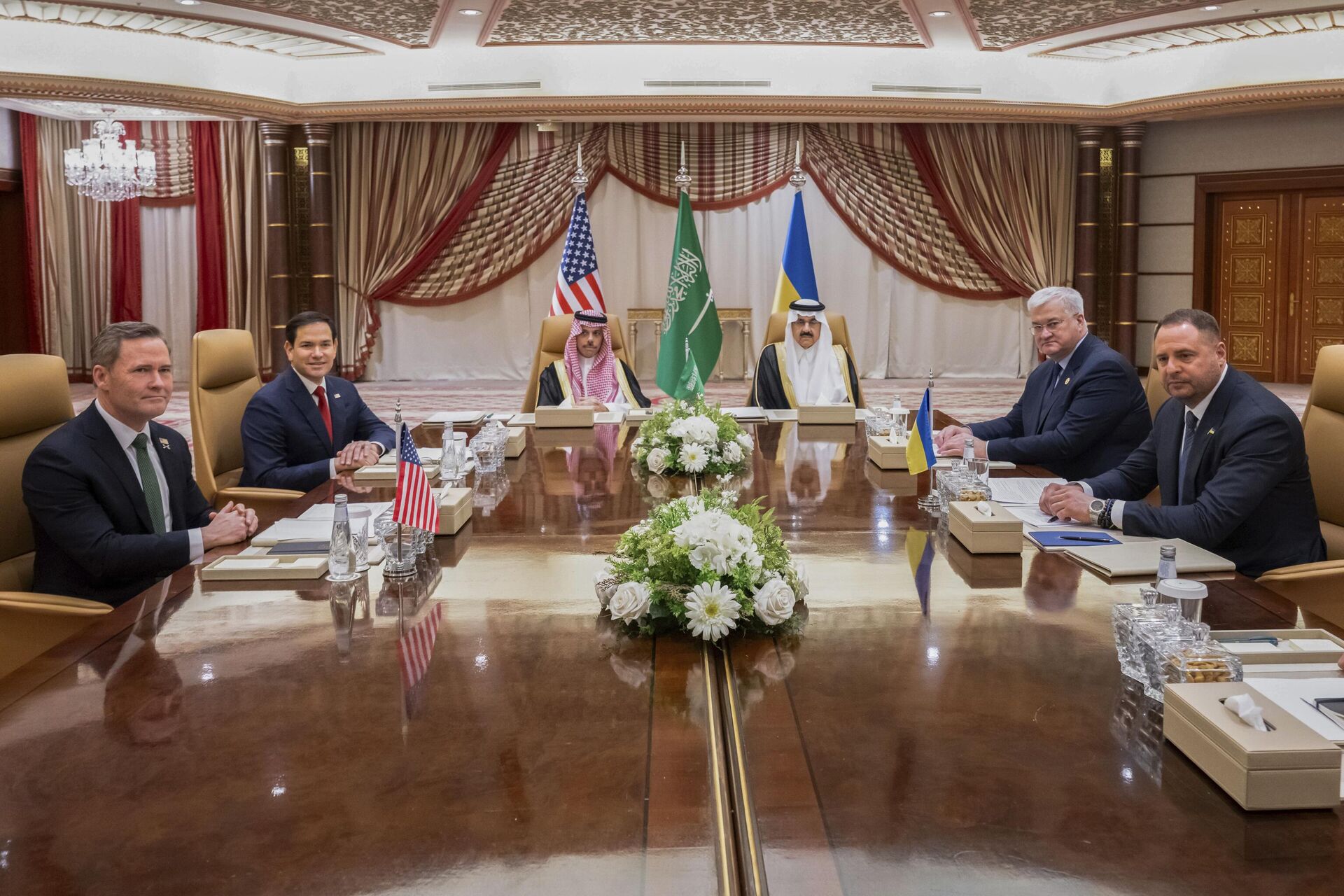 Встреча американской и украинской делегаций в Джидде, Саудовская Аравия - РИА Новости, 1920, 28.03.2025