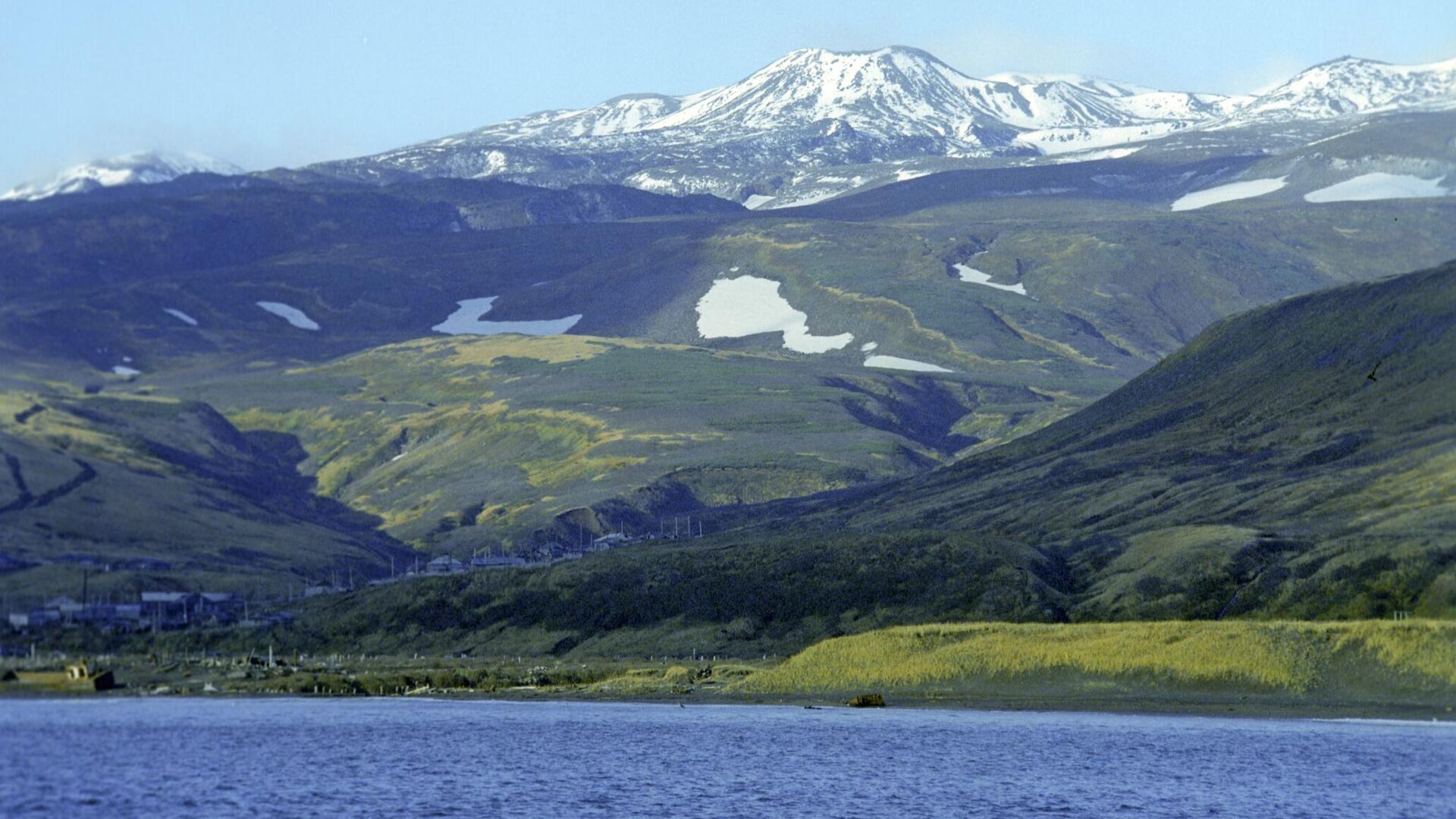 Панорама острова Парамушир - РИА Новости, 1920, 15.04.2025