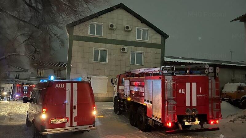 Пожар в двухэтажном административно-производственном здании по улице Чайковского в Благовещенске - РИА Новости, 1920, 12.03.2025