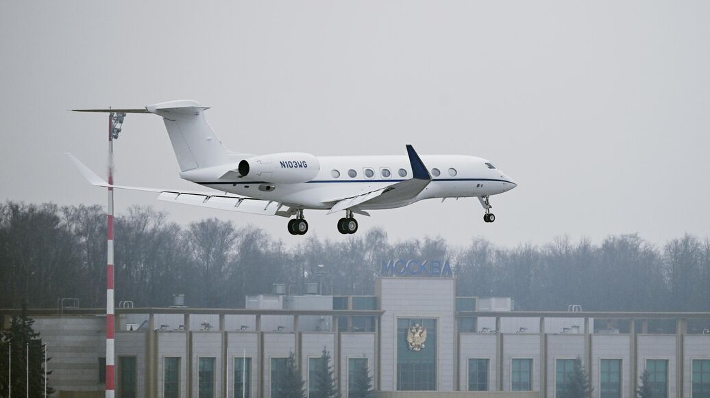 Самолет из США прибыл в Россию на фоне сообщений о визите Уиткоффа