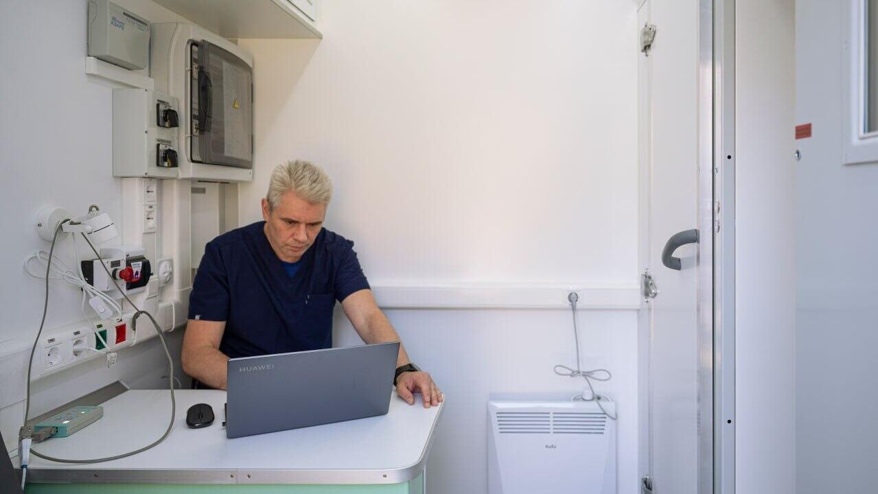 Врачи мобильных бригад осмотрели более 40 тысяч человек в Подмосковье - РИА Новости, 1920, 13.03.2025