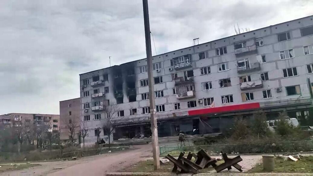 Жители Курахово рассказали, как мэр платил наемникам за обстрелы