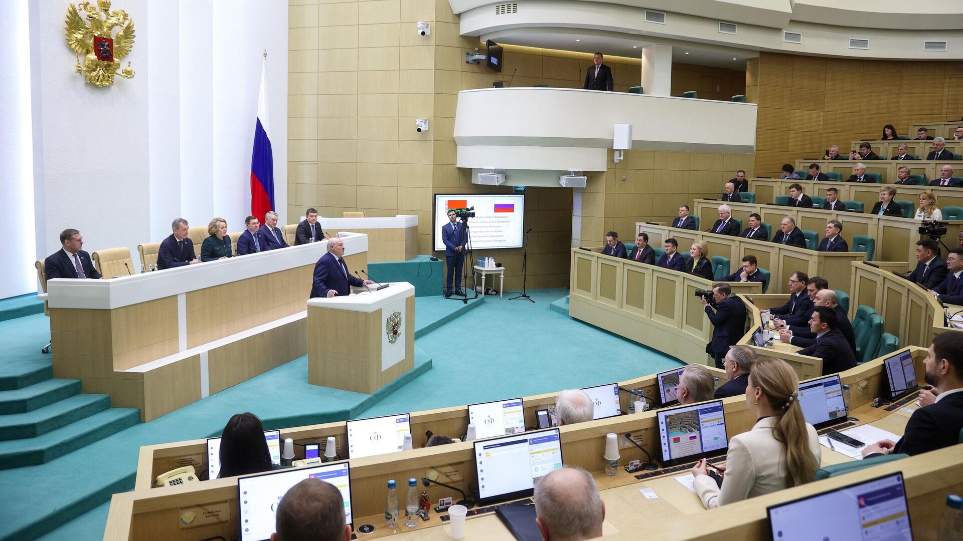 Президент Белоруссии Александр Лукашенко выступает на заседании Совета Федерации - РИА Новости, 1920, 14.03.2025