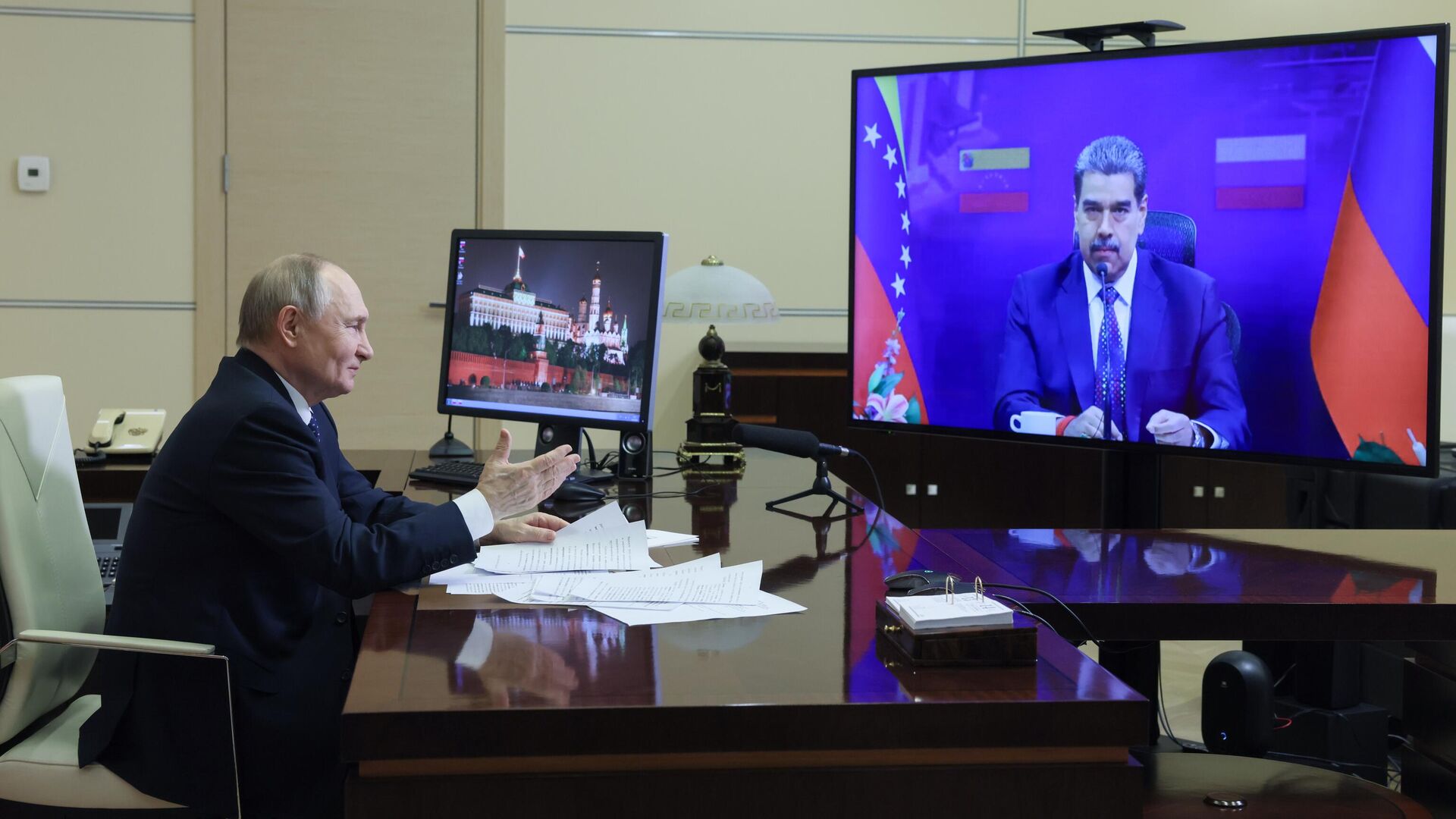 Президент РФ Владимир Путин в режиме видеоконференции проводит переговоры с президентом Венесуэлы Николасом Мадуро. 14 марта 2025 - РИА Новости, 1920, 14.03.2025