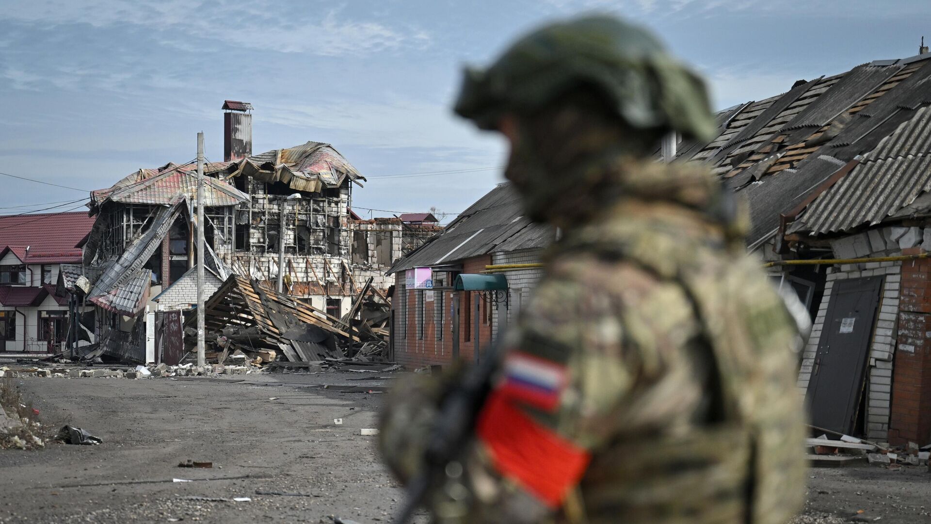 Российские военные в освобожденной Судже - РИА Новости, 1920, 17.03.2025