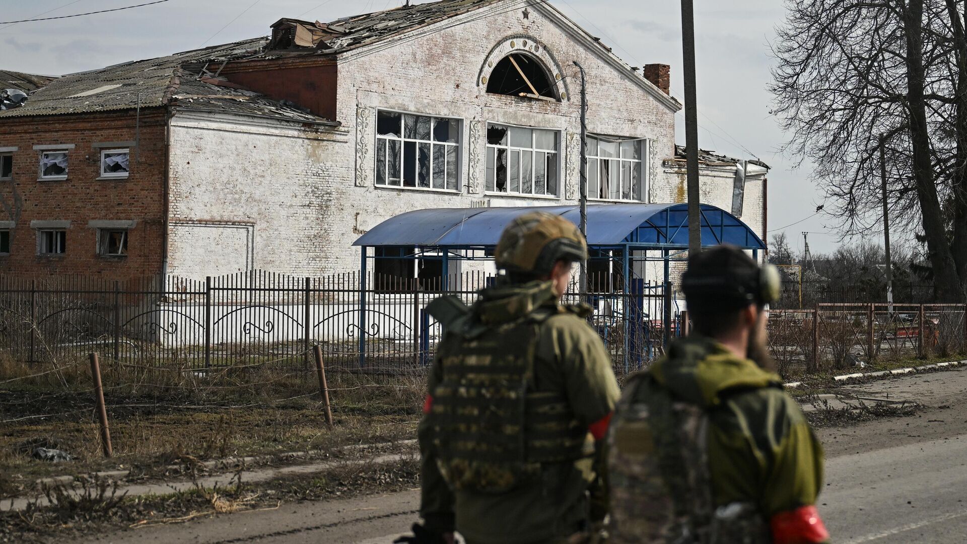 Военнослужащие РФ в освобожденной Судже Военнослужащие РФ в освобожденной Судже - РИА Новости, 1920, 30.03.2025