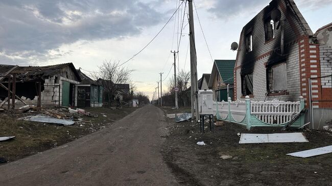 Бойцы 11-й гв ОДШБР в освобожденной Судже Бойцы 11-й гв ОДШБР в освобожденной Судже