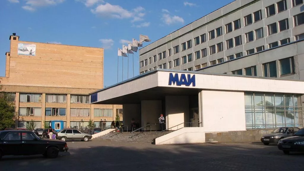 Здание Московского авиационного института (МАИ)