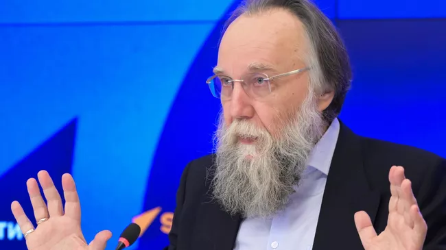 Философ, политолог, социолог, общественный деятель Александр Дугин 