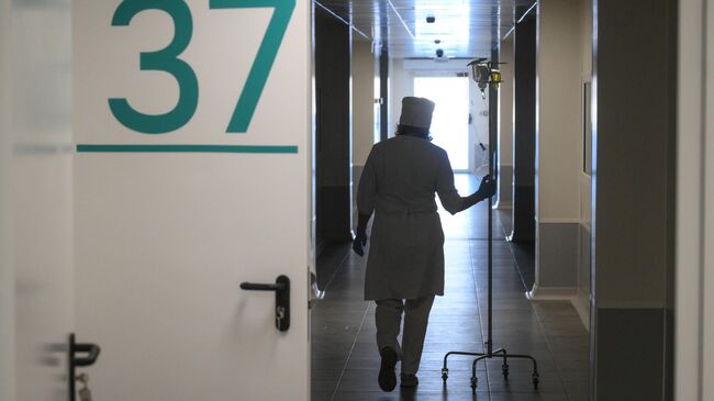 Медицинский работник в больнице