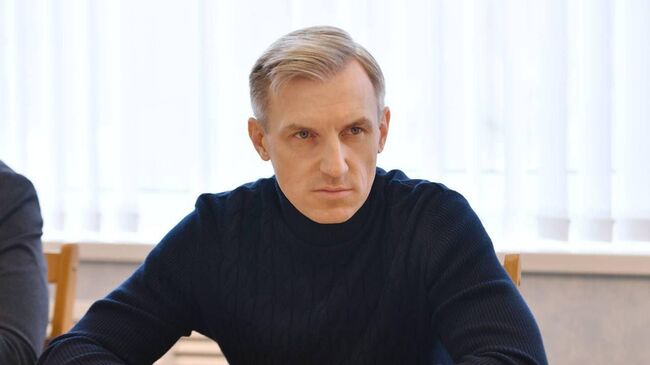 Губернатор Смоленской области Василий Анохин во время встречи с участниками СВО и их семьями