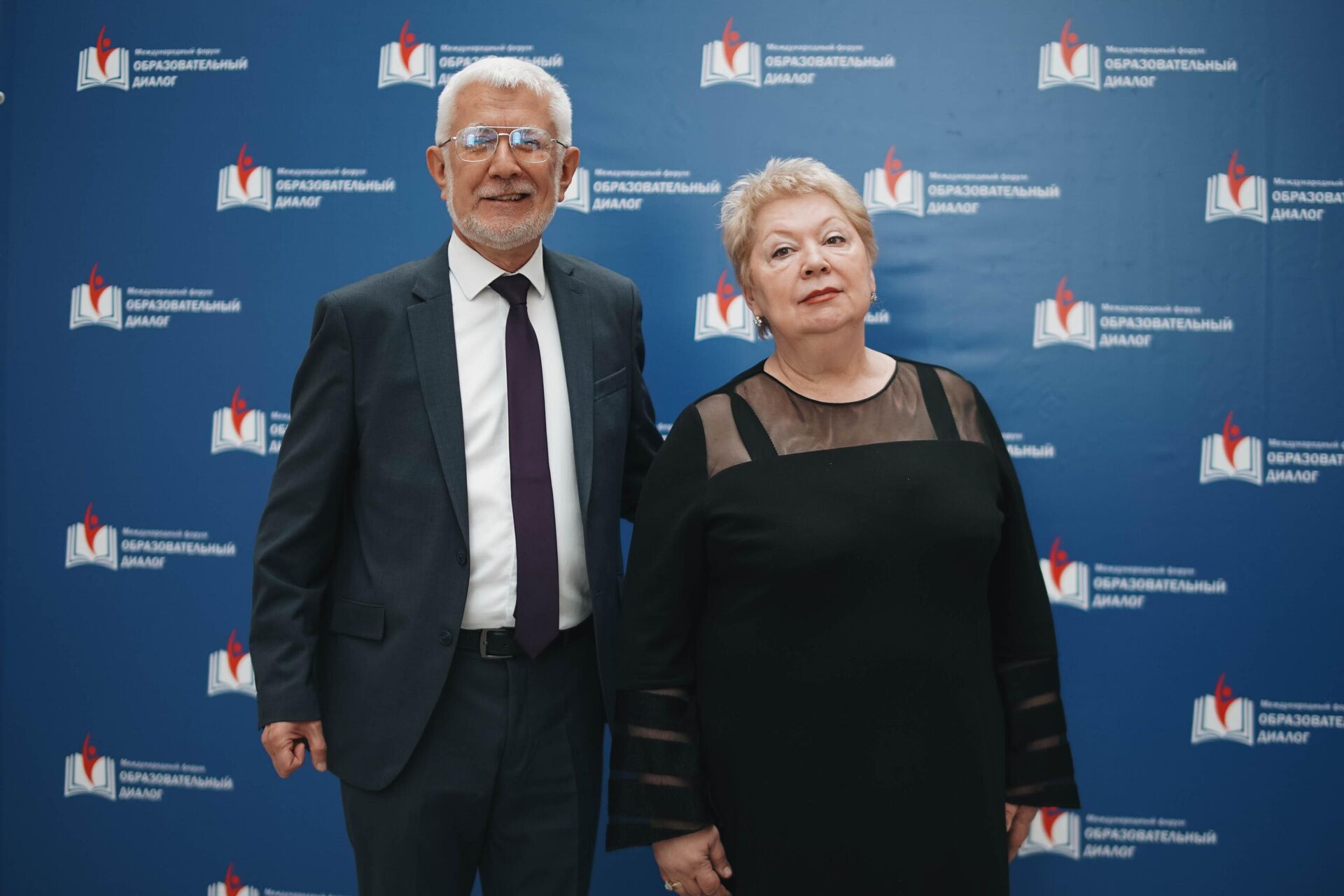 Ректор ЯГПУ им. К.Д. Ушинского Михаил Груздев и президент Российской академии образования Ольга Васильева Ректор ЯГПУ им. К.Д. Ушинского Михаил Груздев и президент Российской академии образования Ольга Васильева - РИА Новости, 1920, 19.03.2025