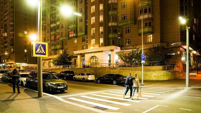 В кластере Ломоносов в Москве появились новые тротуары и энергоэффективные фонари