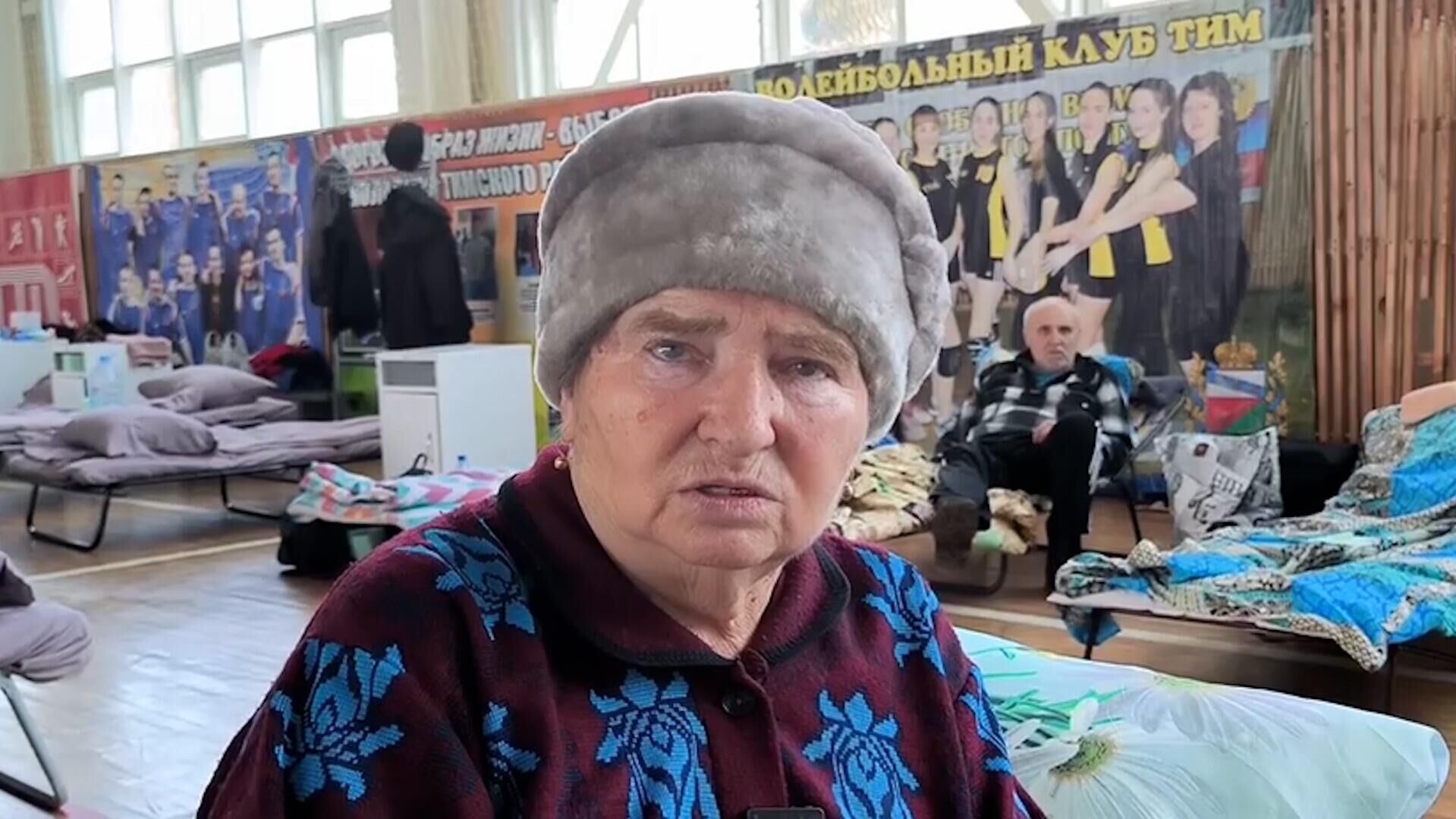 Жительница Суджи: солдат ВСУ по просьбе жены украл диван из магазина - РИА Новости, 1920, 21.03.2025