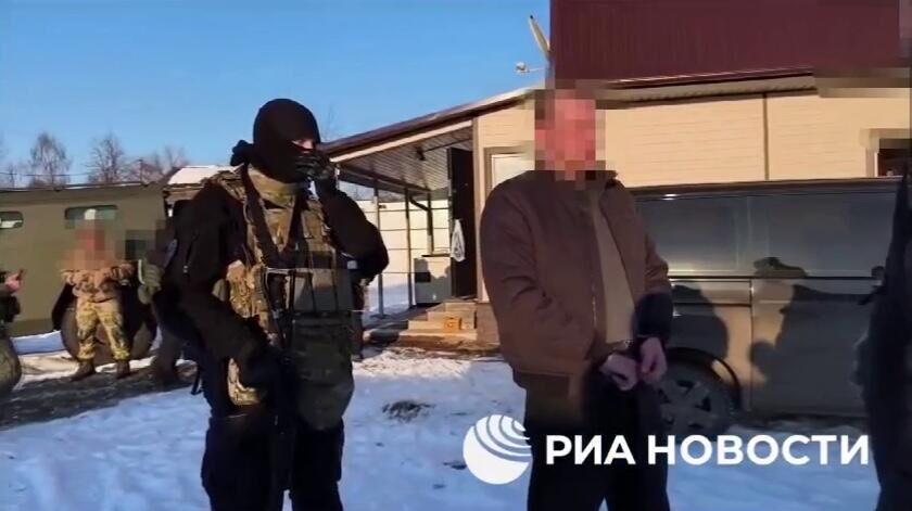 Силовики задержали жителей Владимирской и Смоленской областей, причастных к организации незаконного канала сбыта наркотиков в крупных объемах - РИА Новости, 1920, 21.03.2025