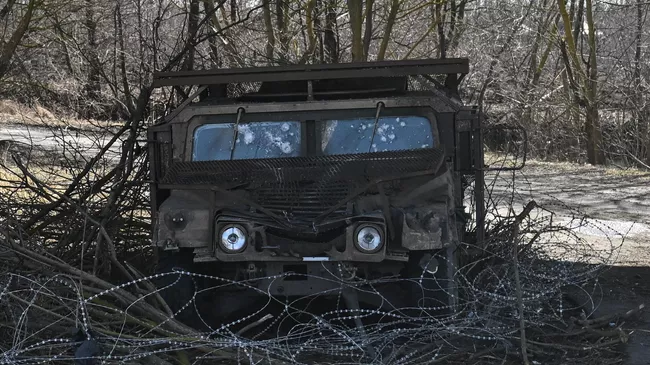 Американское многоцелевое колесное транспортное средство высокой мобильности HMMWV М 998 в Судже
