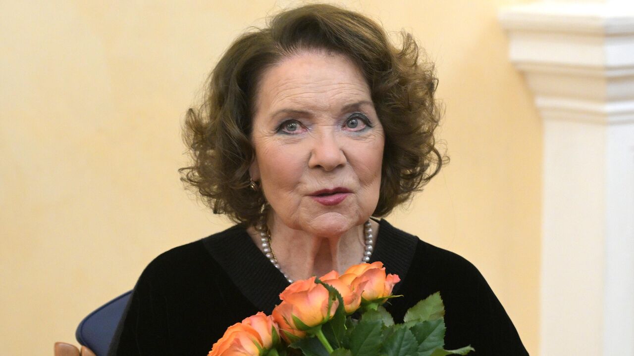 Әдемі модельдер порно видео