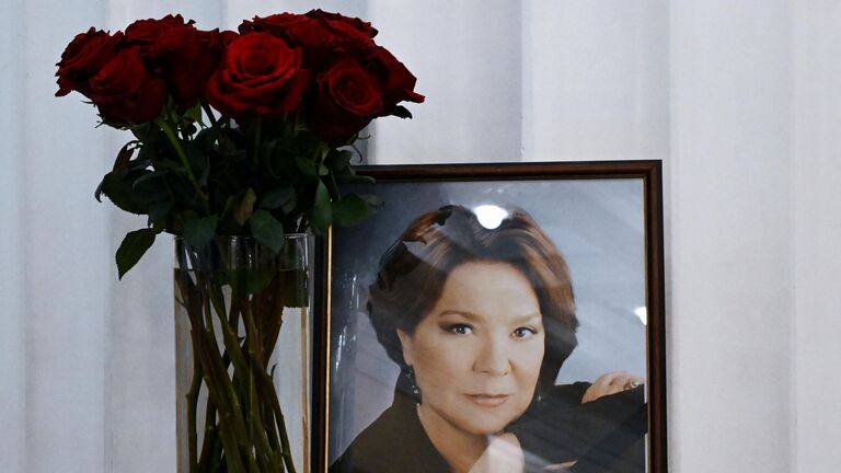 Йоруичи порно суреттері Жыртылған кең есектер