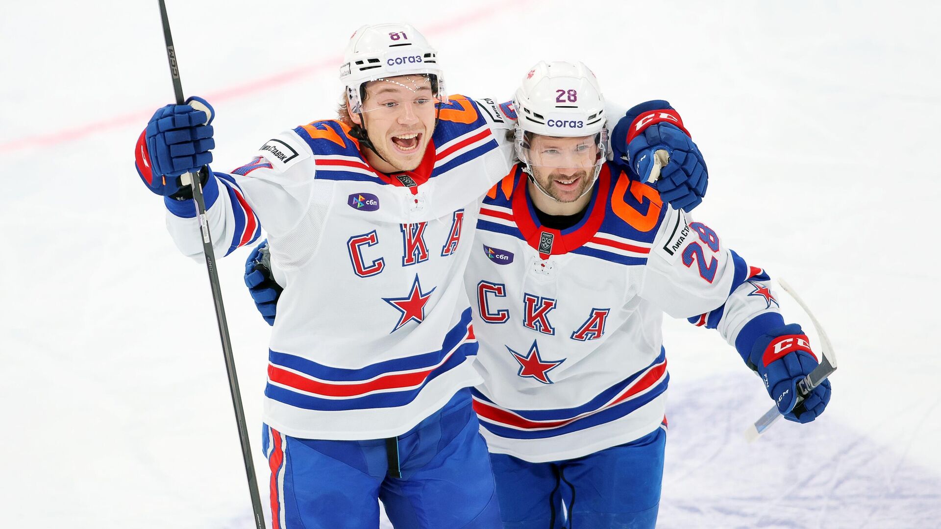 Хоккеисты СКА Арсений Грицюк и Сергей Толчинский - РИА Новости, 1920, 29.03.2025