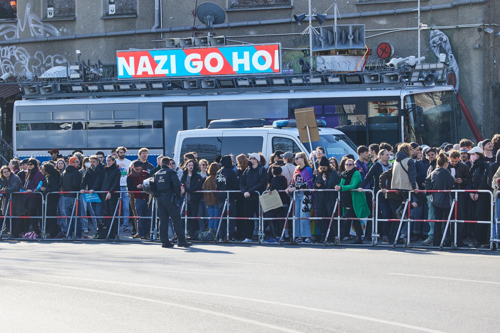 Участники акции протеста против праворадикалов в Берлине, Германия. 22 марта 2025 Участники акции протеста против праворадикалов в Берлине, Германия. 22 марта 2025 - РИА Новости, 1920, 22.03.2025