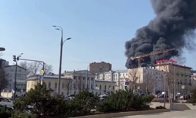 Пожар в ЖК Роза Росса в центре Москвы Пожар в ЖК Роза Росса в центре Москвы - РИА Новости, 1920, 24.03.2025