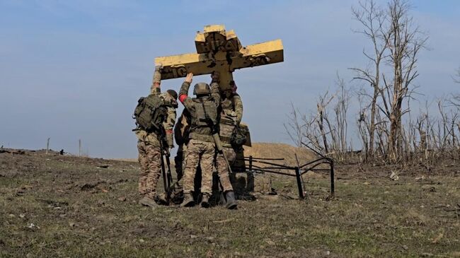 Восстановление православного креста на границе Курской области