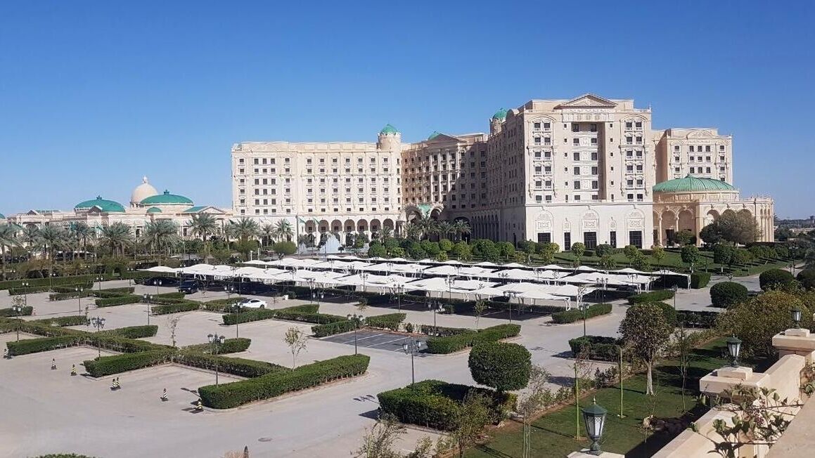 Гостиница The Ritz-Carlton в Эр-Рияде, где проходят переговоры делегаций России и США по урегулированию украинского конфликта - РИА Новости, 1920, 25.03.2025