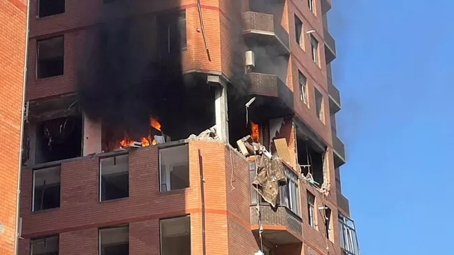 Место взрыва в жилом доме в Махачкале
