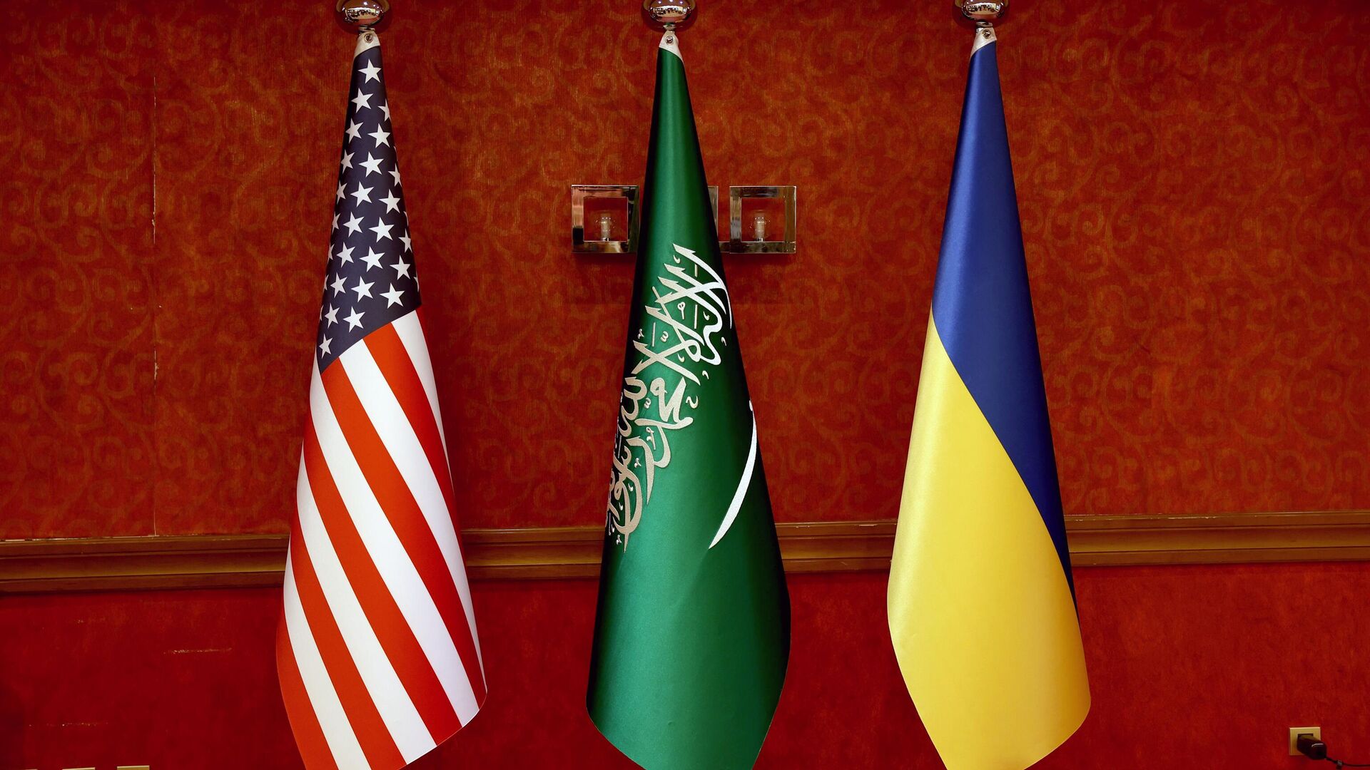 Флаги США, Саудовской Аравии и Украины - РИА Новости, 1920, 25.03.2025