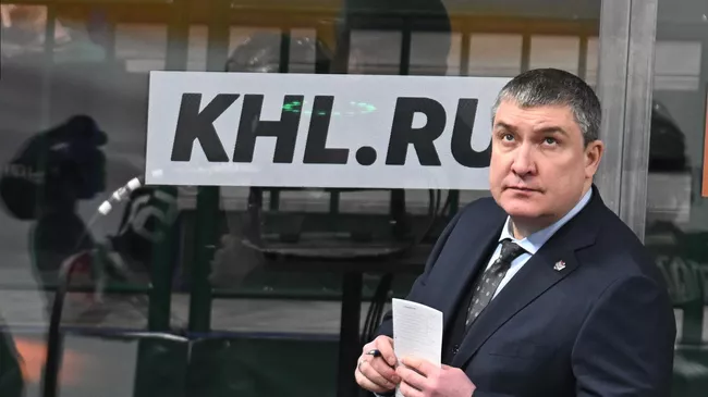 Главный тренер Ак Барса Анвар Гатиятулин Главный тренер Ак Барса Анвар Гатиятулин