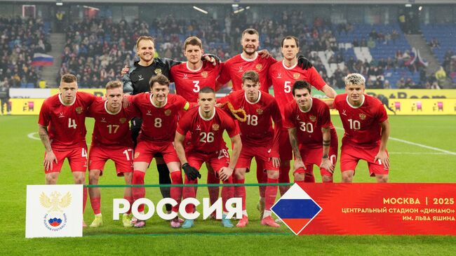 Футболисты сборной России
