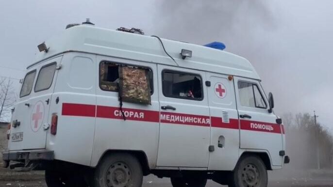 Последствия атаки БПЛА ВСУ на бригаду скорой помощи в в Сватово в ЛНР. Кадр видео - РИА Новости, 1920, 26.03.2025