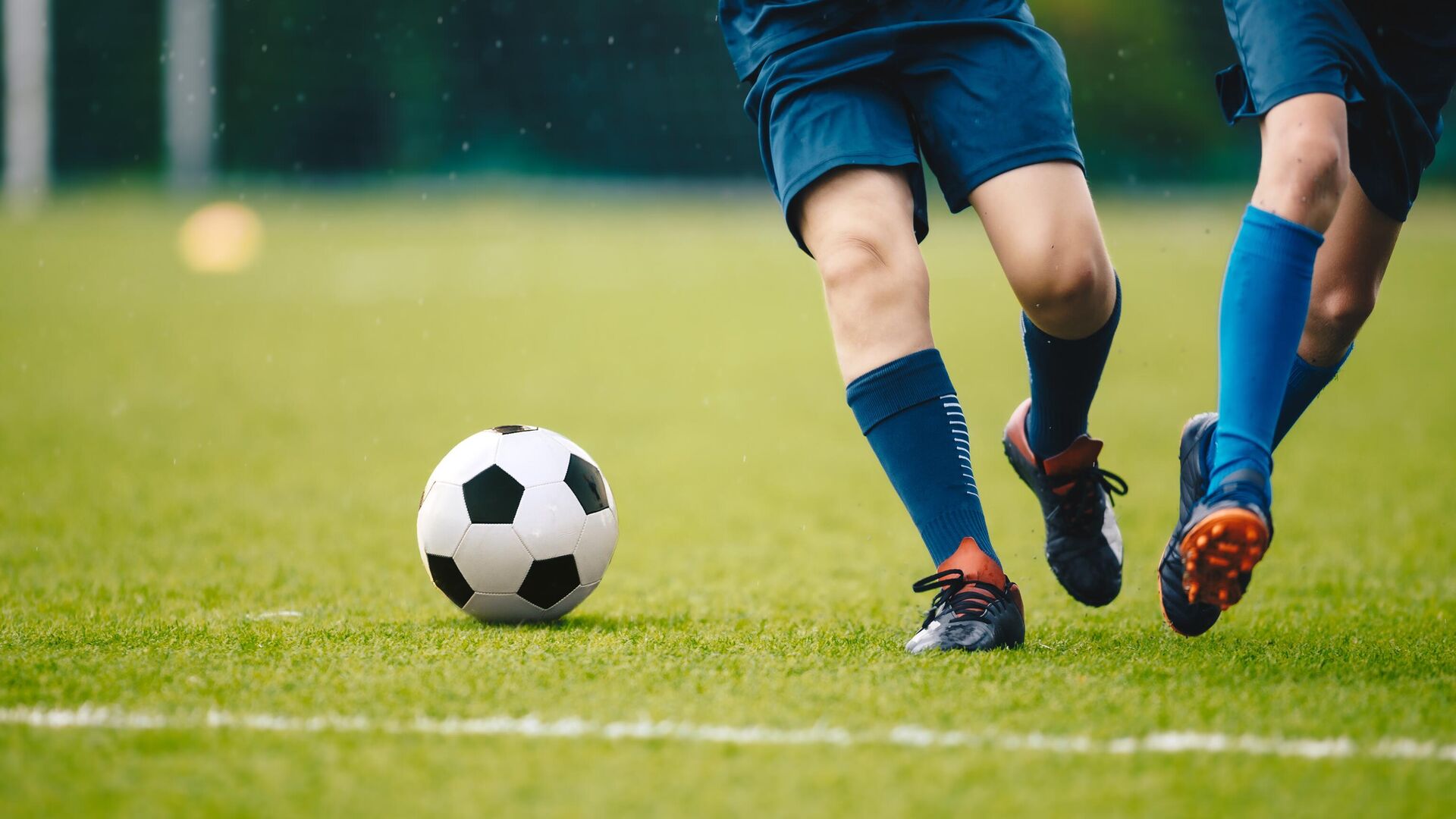 Дети играют в футбол - РИА Новости, 1920, 26.03.2025