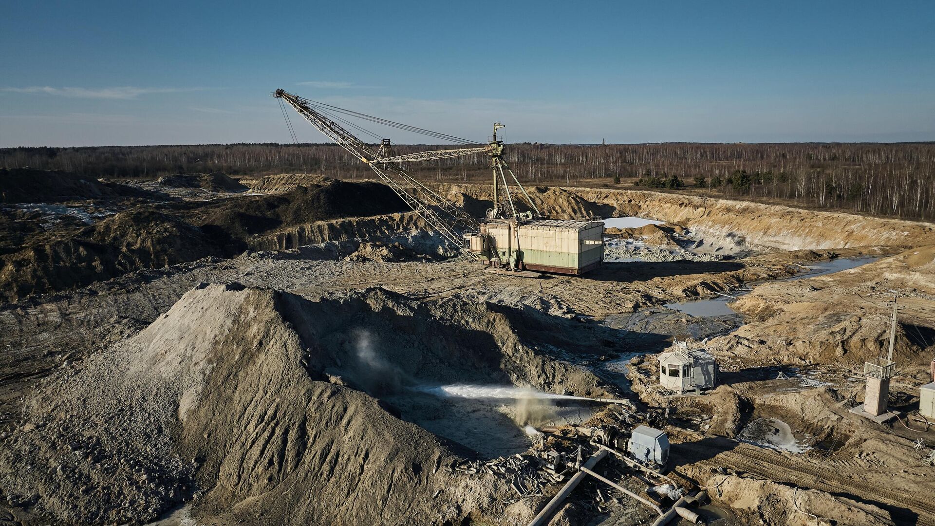 Добыча редкоземельных металлов в Житомирской области - РИА Новости, 1920, 28.03.2025